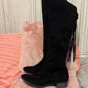 Lulla knee high boots size 9